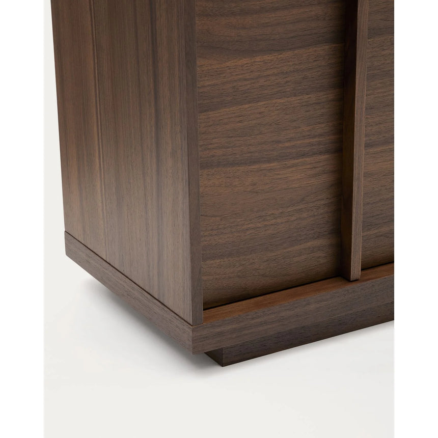 Vitrine Onix massives Walnussholz Walnussfurnier dunkles Finish 100x170 cm FSC Mix Credit von Kave Home – Bild 12