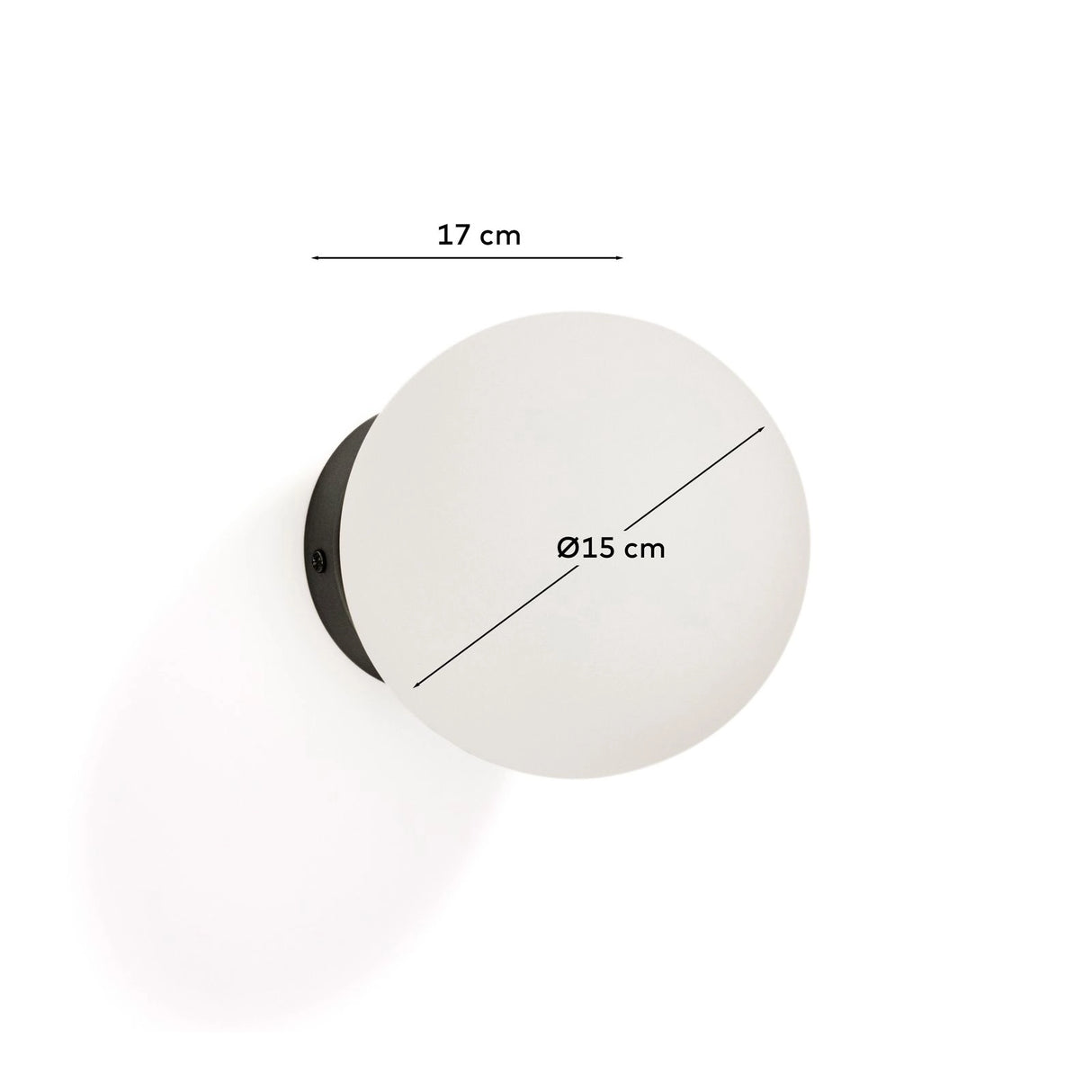 Wandleuchte Brisia aus Metall mit schwarzem Finish und einer Glaskugel Ø15 cm von Kave Home – Produktbild 3