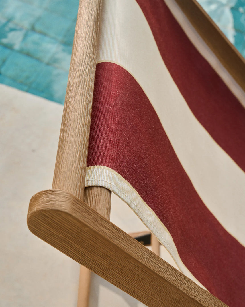 Weinrot-beige gestreifter klappbarer Outdoor-Liegestuhl Vilara aus massivem Akazienholz, FSC 100% von Kave Home – Produktbild 7