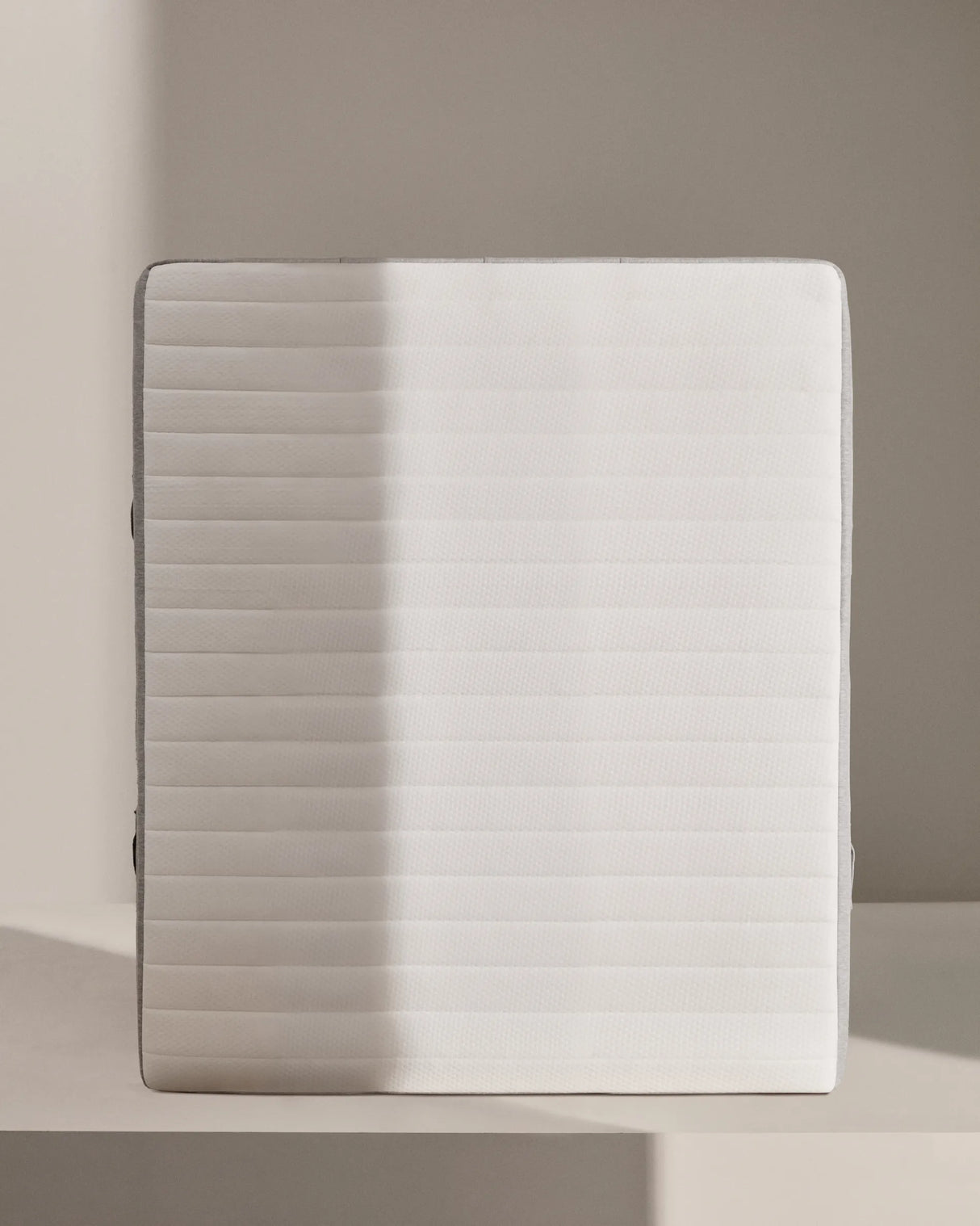 Yoko Schaumstoffmatratze 150 x 190 cm von Kave Home – Produktbild 3