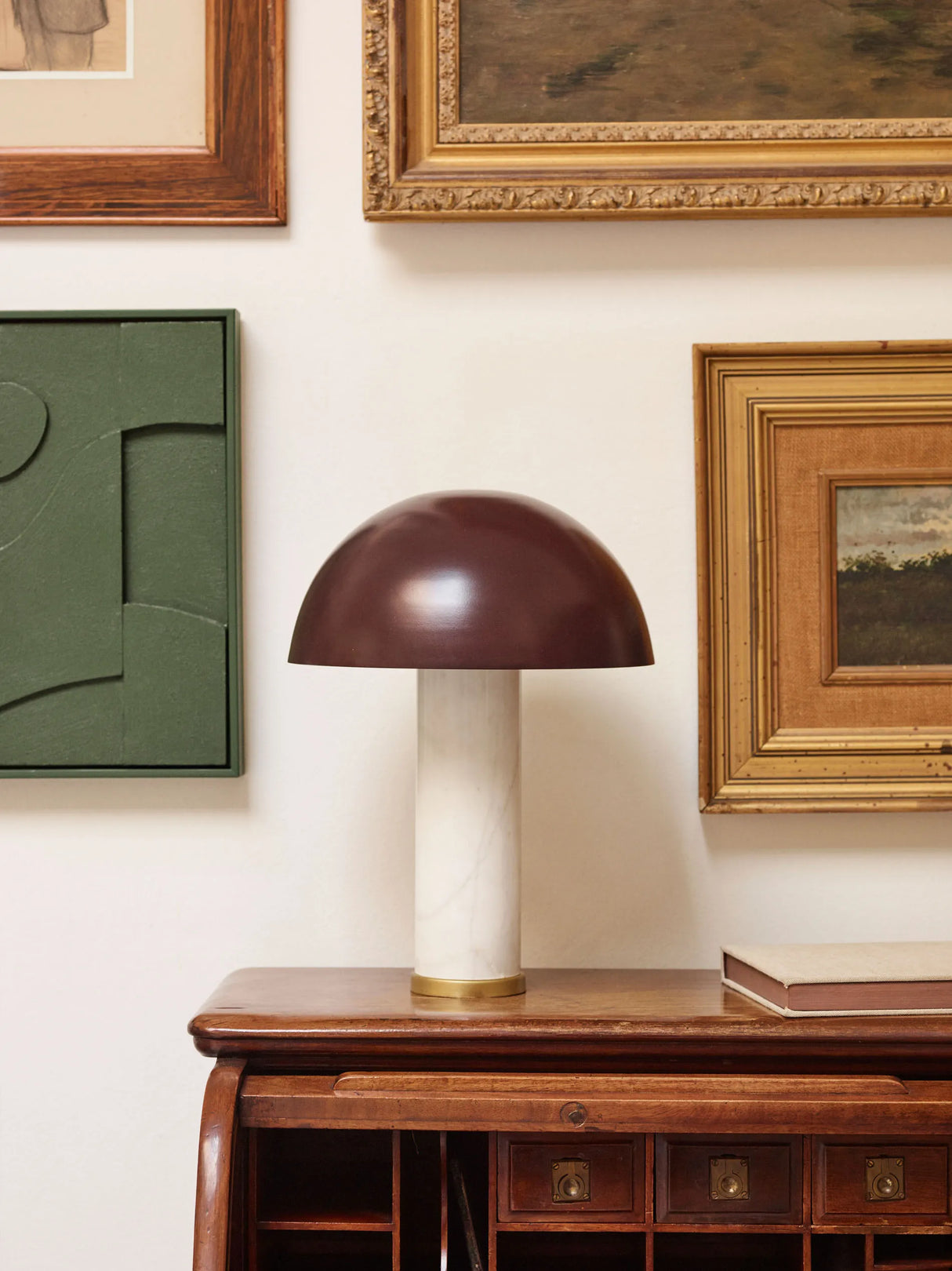 Zorione Tischlampe aus weißem Marmor und Metall mit braunem Finish von Kave Home – Produktbild 5