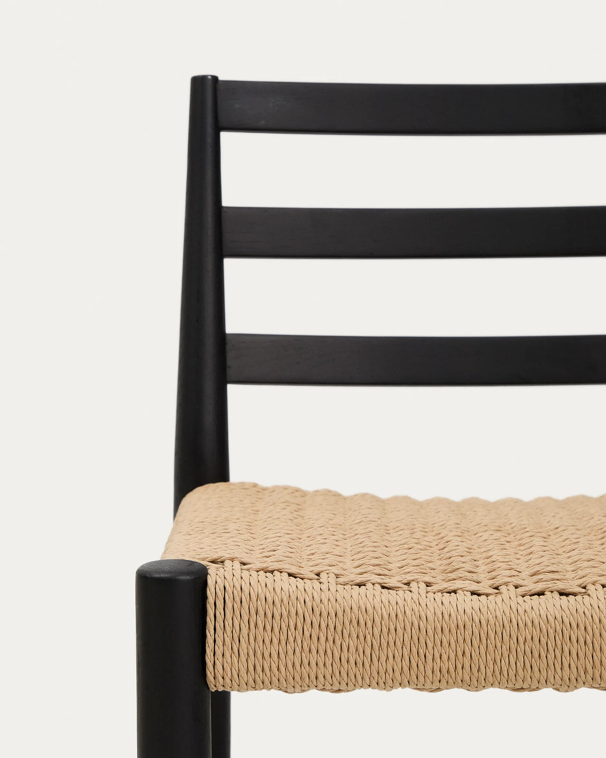 Analy Barhocker Rückenlehne massives Eichenholz mit schwarzem Finish und Sitzfläche aus Seil 65 cm FSC 100% – Bild 7