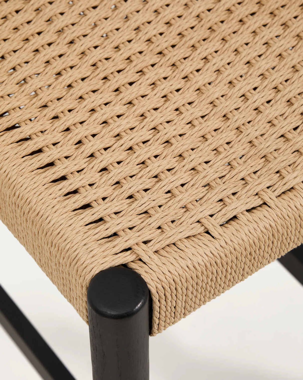 Analy Barhocker Rückenlehne massives Eichenholz mit schwarzem Finish und Sitzfläche aus Seil 65 cm FSC 100% – Bild 8