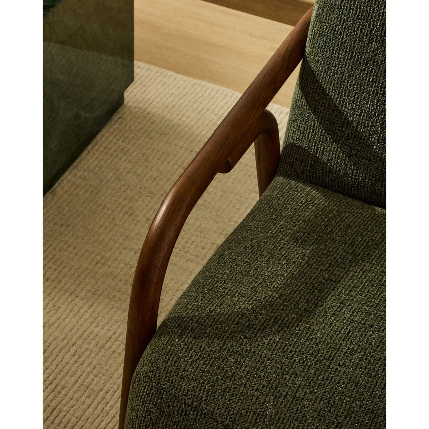 Sessel Sylo aus dunkelgrüner Chenille und massivem Eschenholz mit nussbaumfarbenem Finish, FSC 100 % – Bild 3