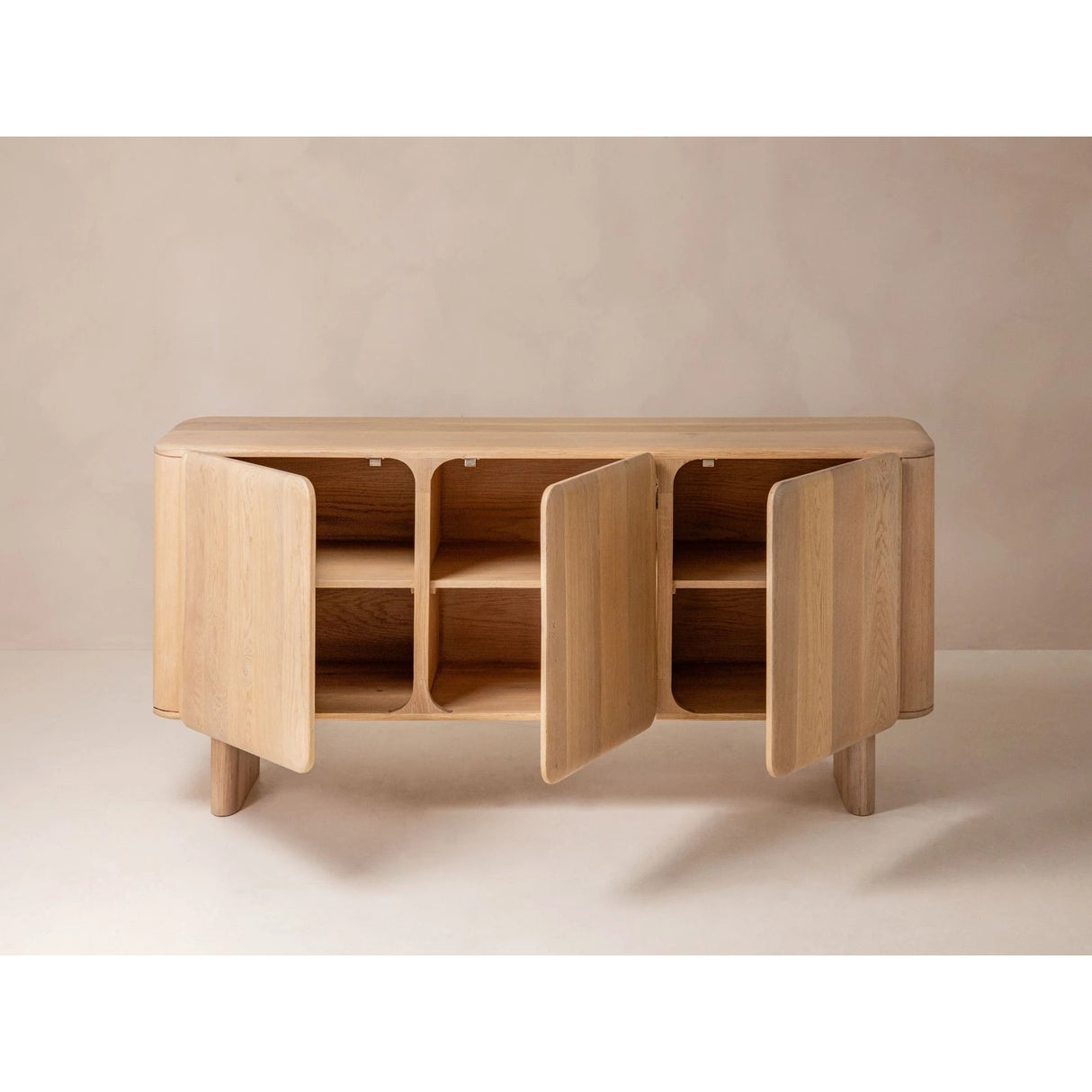 Aggie Kommode aus massivem Eichenholz, 160x45x75 cm von Micadoni – Produktbild 4