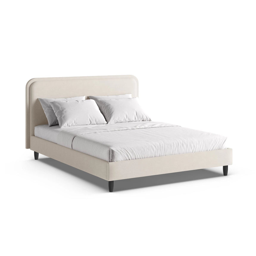 Aveline Bett mit Kopfteil aus Strukturierter Stoff in Elfenbein (Wind 02), 160x200 cm von Micadoni – Bild 1