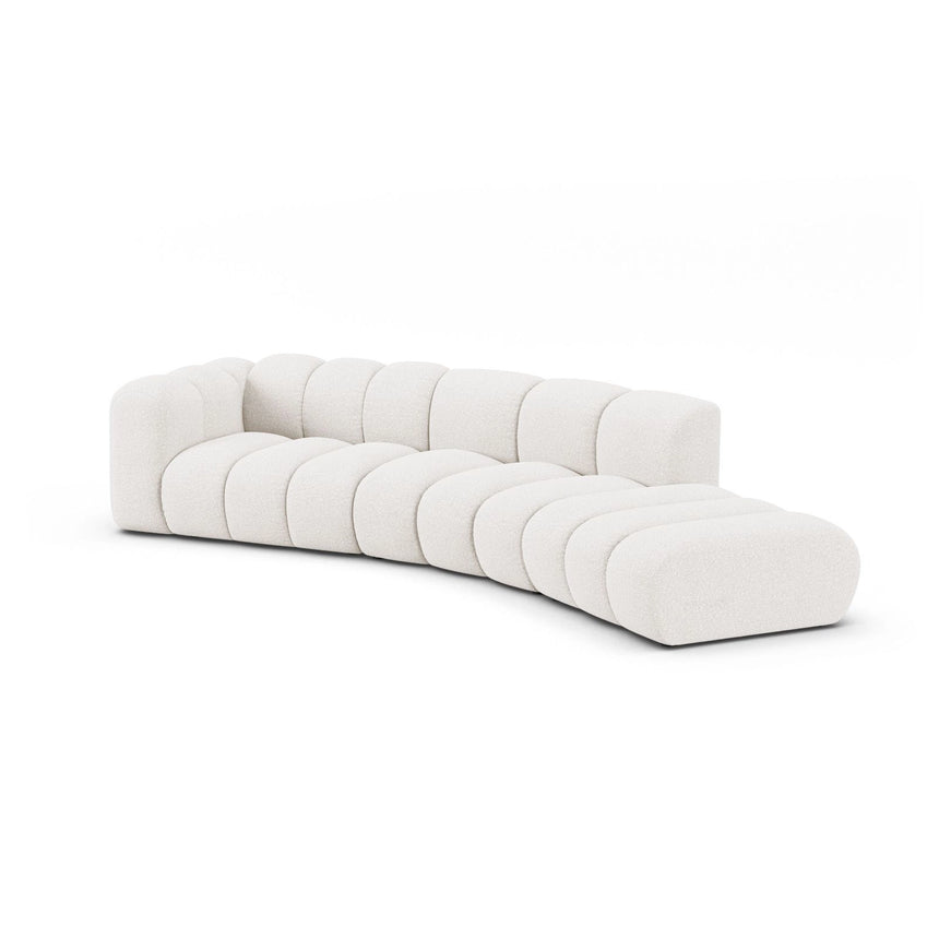 Lupine 5-Sitzer Sofa, Rechte Seite, aus Boucle in Weiß (Baloo 2073), 335x166 cm von Micadoni – Bild 3