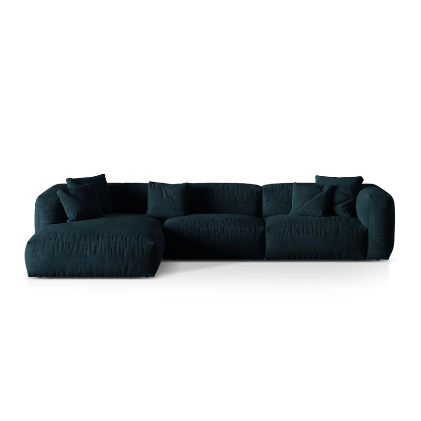 Martina modulares Ecksofa, Linke Seite, Sitztiefe 76 cm, aus Samt in Deep Petrol (Vogue 13), 330x176 cm von Micadoni – Bild 1