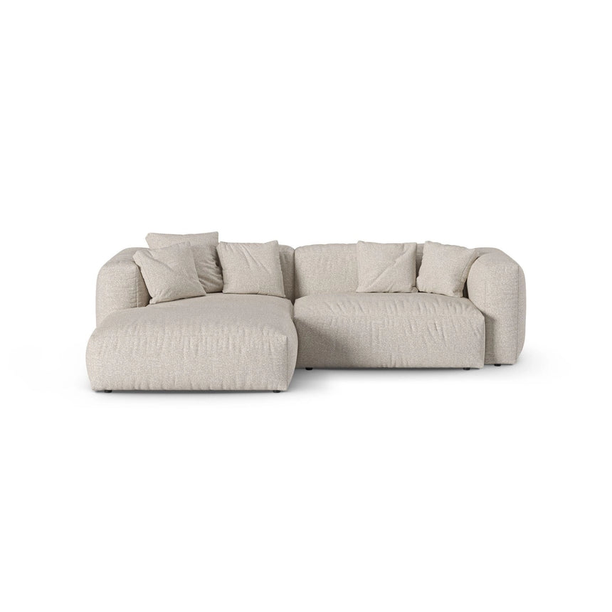 Martina modulares Ecksofa, Linke Seite, Sitztiefe 90 cm, aus Boucle in Beige (Monet Sand), 280x176 cm von Micadoni – Bild 1