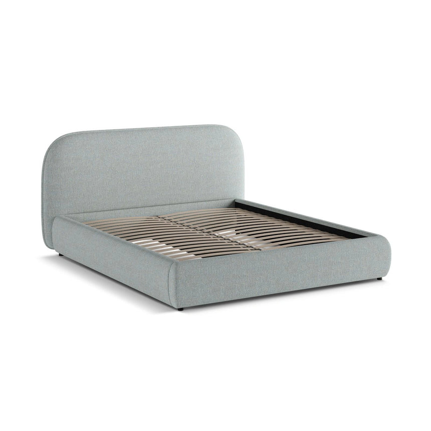 Murada Bett mit Kopfteil aus Chenille in Satinblau (Tracy 211.06), 160x200 cm von Micadoni – Bild 4