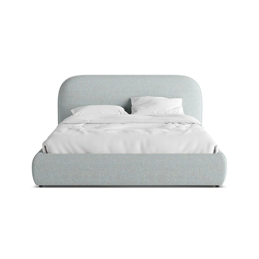 Murada Bett mit Kopfteil aus Chenille in Satinblau (Tracy 211.06), 180x200 cm von Micadoni – Bild 1