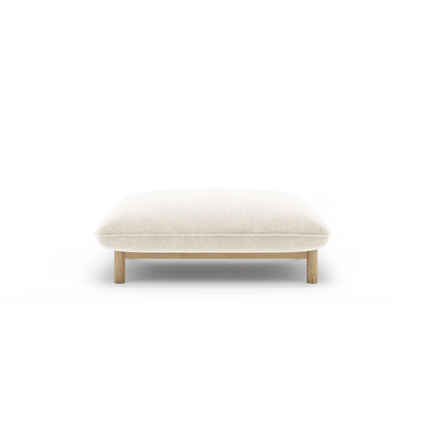 Ada Pouf aus Strukturierter Stoff (Wind 02) in Elfenbein, 95x65 cm – Bild 1
