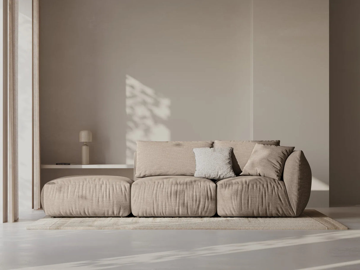 Chris 3-Sitzer Sofa, Links, mit Poufmodul, in Leinenoptik aus Strukturierter Stoff (LIN32) in Sand, 315x100 cm – Bild 2
