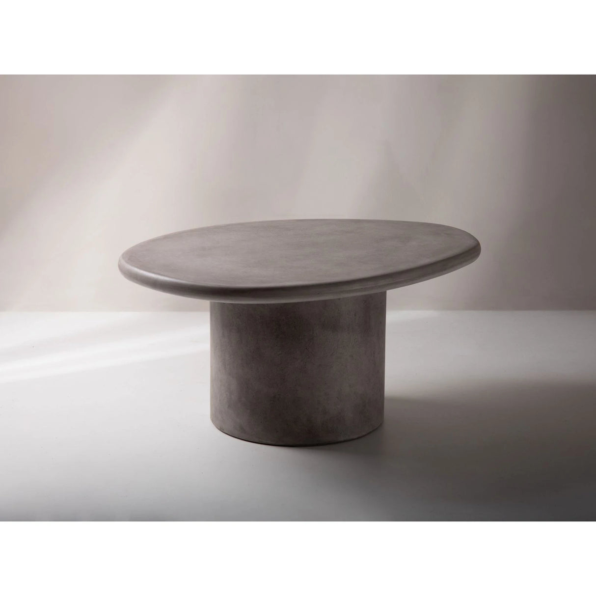 Daria Couchtisch aus Beton, 85x61x40 cm – Bild 5