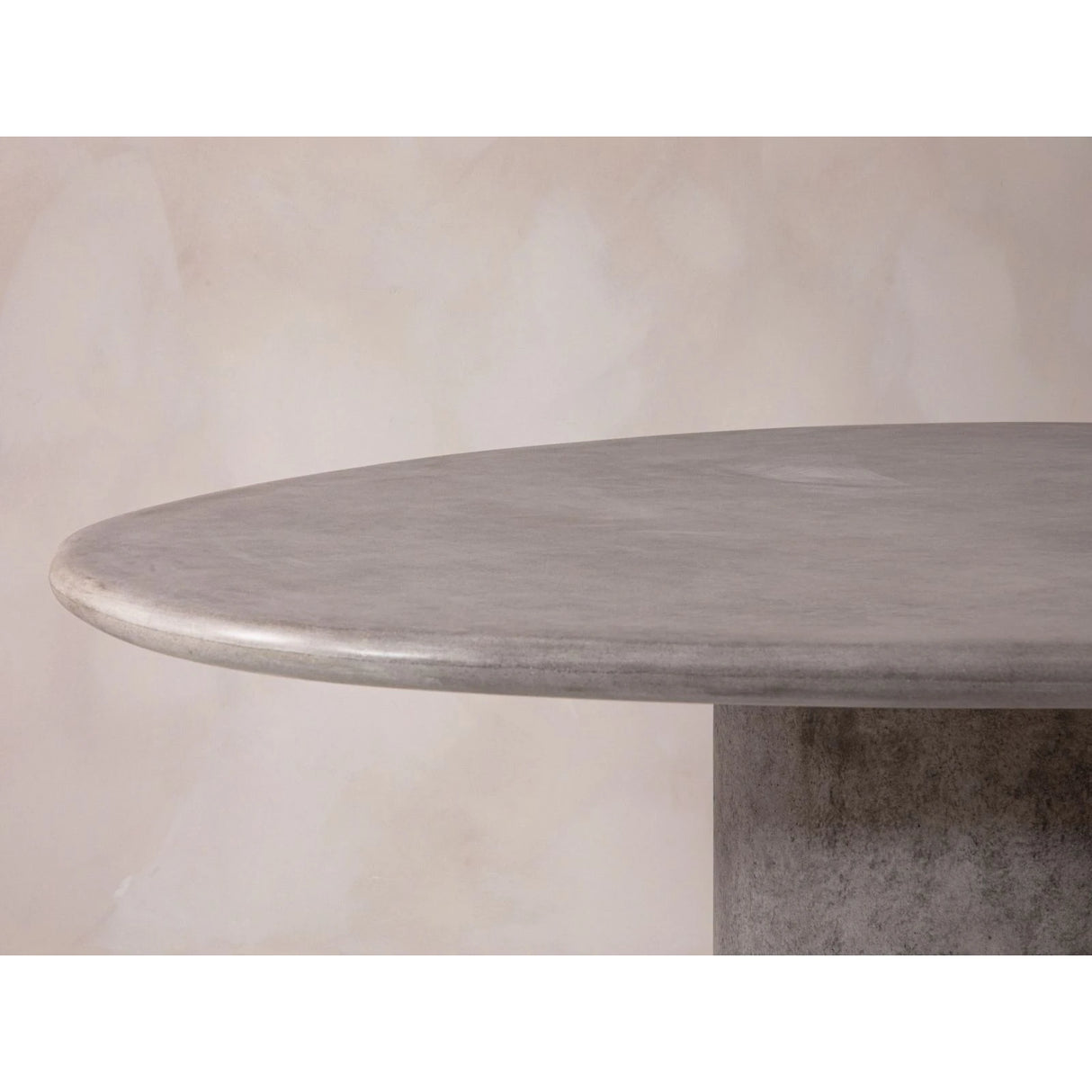 Daria Esstisch aus Beton, 150x120x75 cm – Bild 6