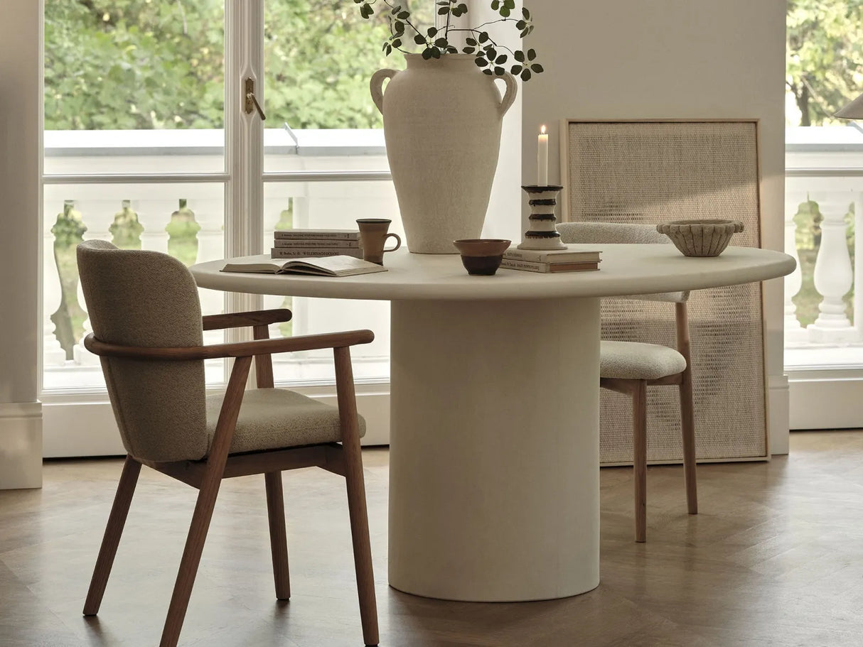 Daria Esstisch aus Beton, 150x120x75 cm – Bild 3