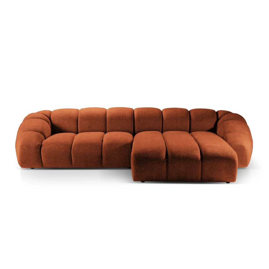 Diana 4-Sitzer Ecksofa Rechts, mit Bezug aus Strukturierter Stoff (Bub10) in Terrakotta, 334x182 cm – Bild 1