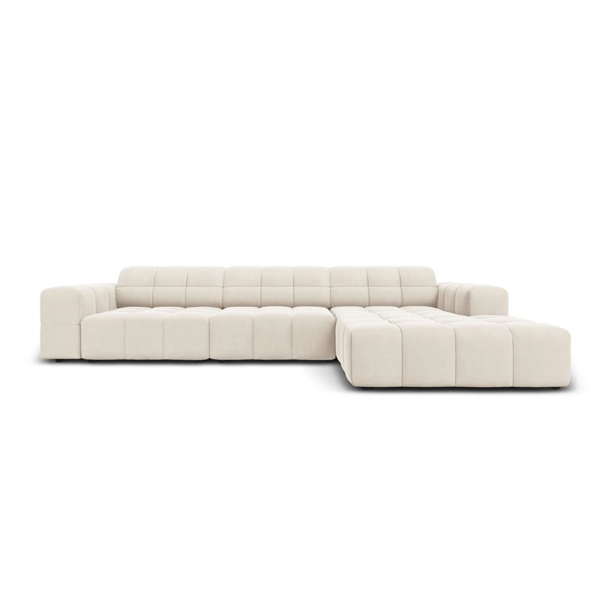 Jennifer 4-Sitzer Ecksofa, Rechte Seite, mit Bezug aus Samt (Bluvel 22) in Leichtes Beige, 284x166 cm – Bild 1