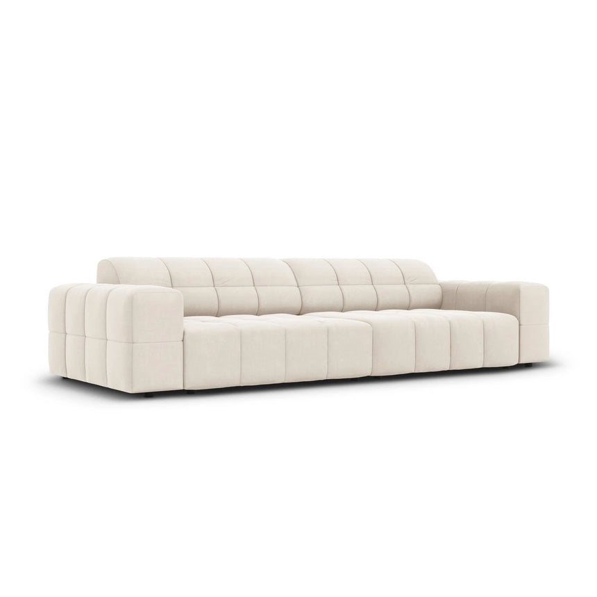 Jennifer 4-Sitzer Sofa mit Bezug aus Samt (Bluvel 22) in Leichtes Beige, 244x102 cm – Bild 3