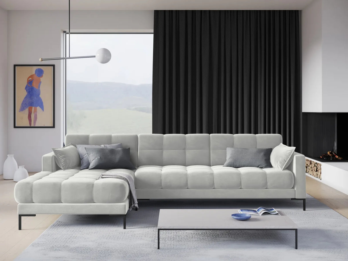 Mamaia 4-Sitzer Ecksofa, Linke Seite, Metallbeine Schwarz, mit Bezug aus Samt (Blu03) in Silber, 293x185 cm – Bild 2