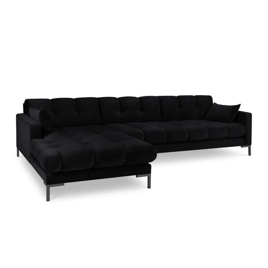Mamaia 4-Sitzer Ecksofa, Linke Seite, Metallbeine Schwarz, mit Bezug aus Samt (Blu19) in Schwarz, 293x185 cm – Bild 1