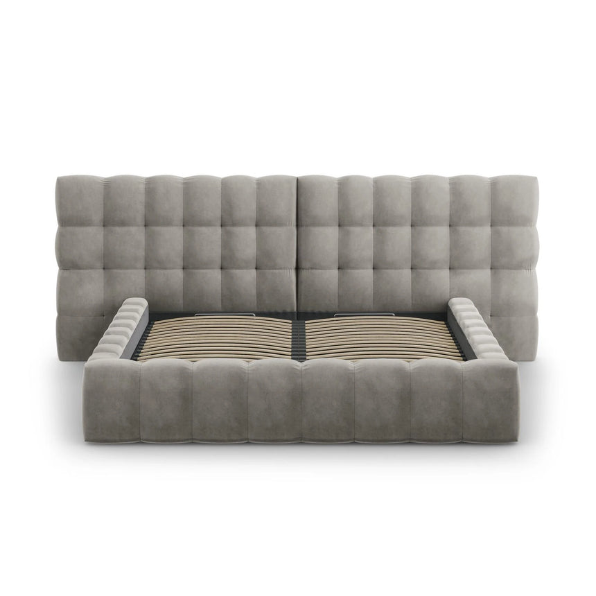 Mamaia Bett mit Stauraum und Doppelkopfteil in Samt (Blu13) in Hellgrau, 200x200 cm – Bild 5