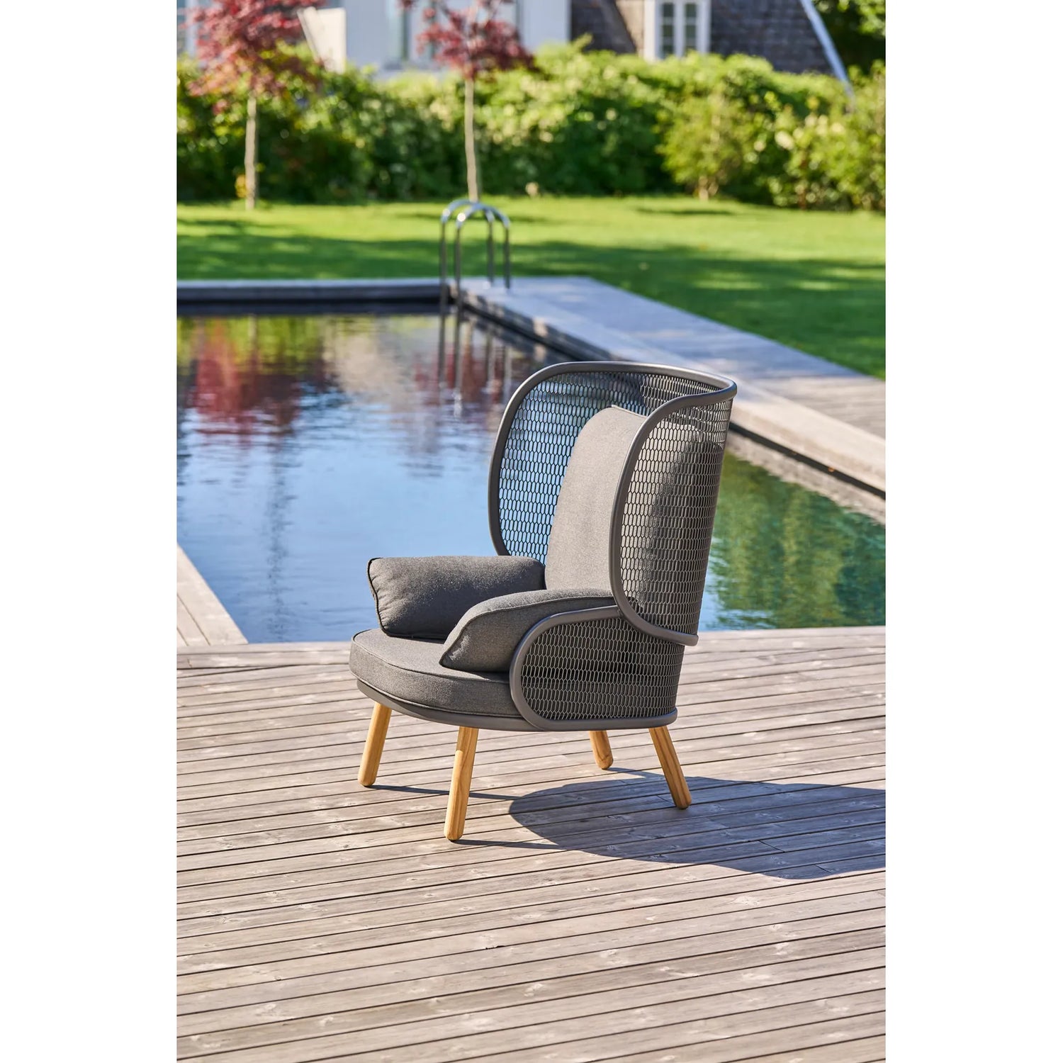 mindo 118 - High back Loungesessel aus Acrylstoff und Teak - ZEN ZONE Furniture