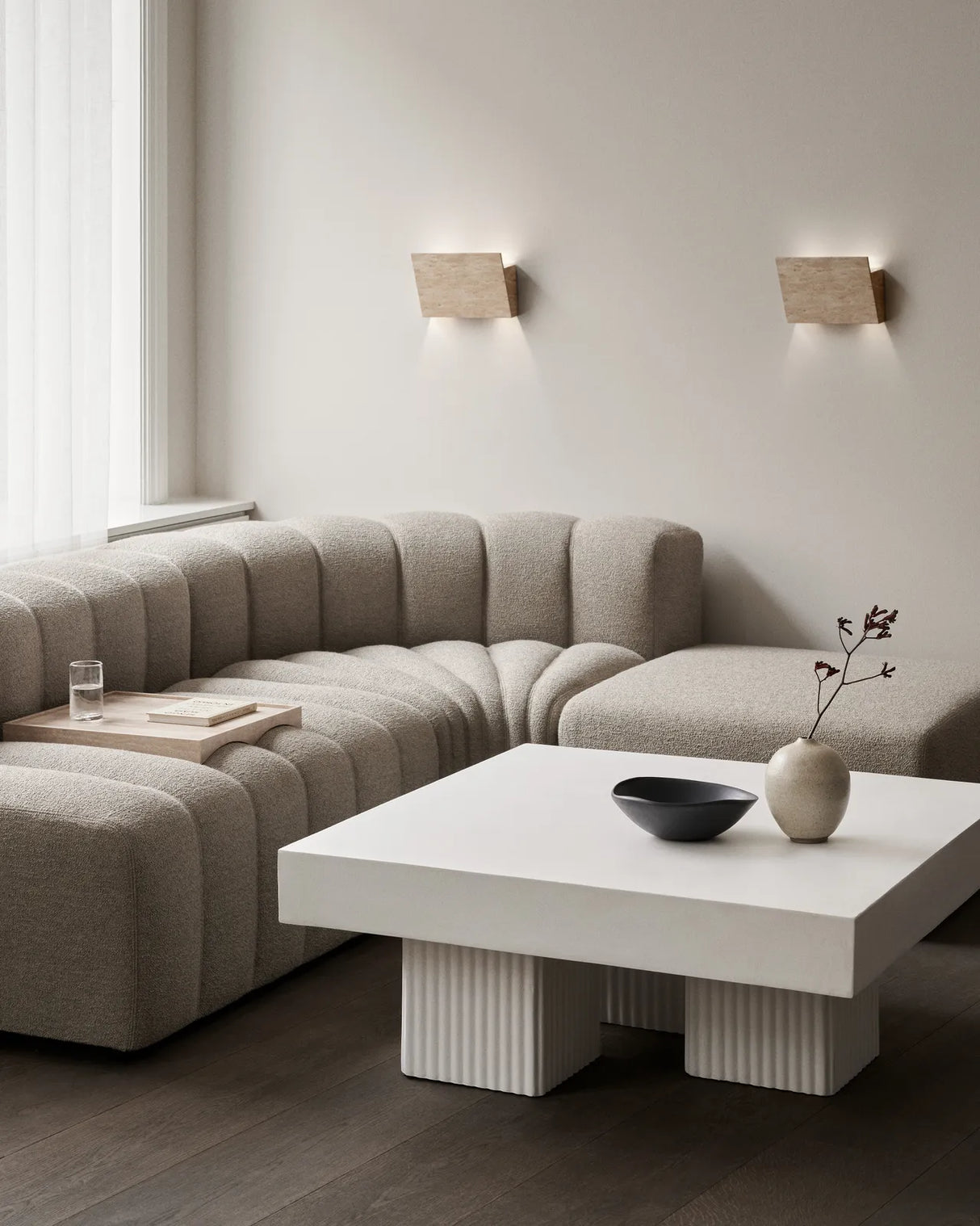 Wandlampe Gallery aus Travertin in Natur, 25×8,5×17 cm von NORR11 – Produktbild 2