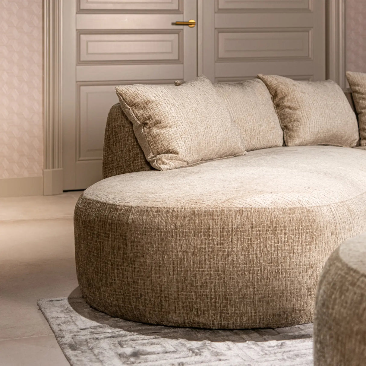 4-Sitzer Sofa Cassie in desert fusion, 300x105x66 cm von Richmond Interiors – Bild 4