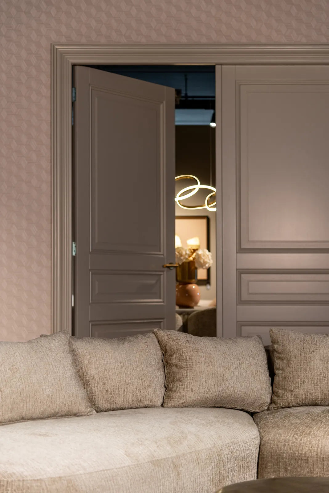 4-Sitzer Sofa Cassie in desert fusion, 300x105x66 cm von Richmond Interiors – Bild 6