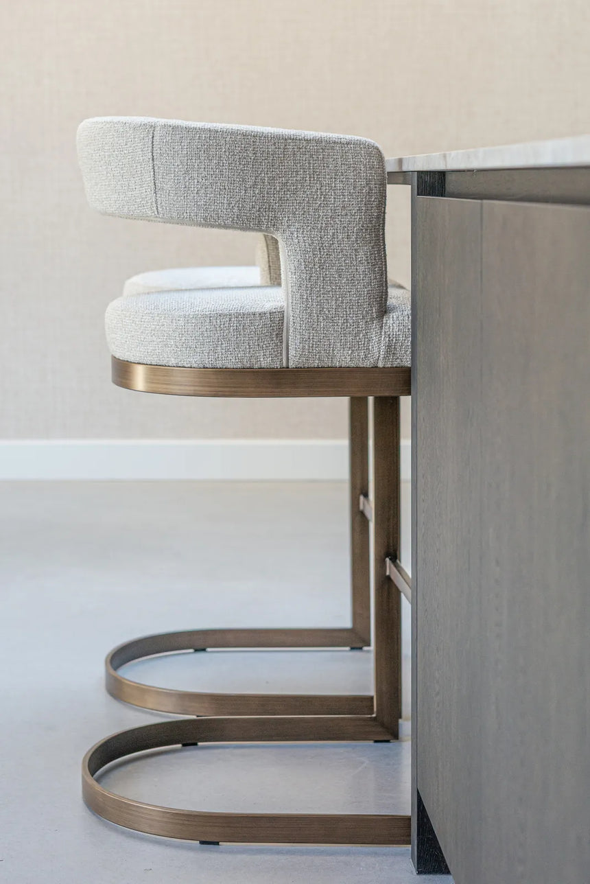 Barhocker Ellis in biscotti von Richmond Interiors – Bild 19