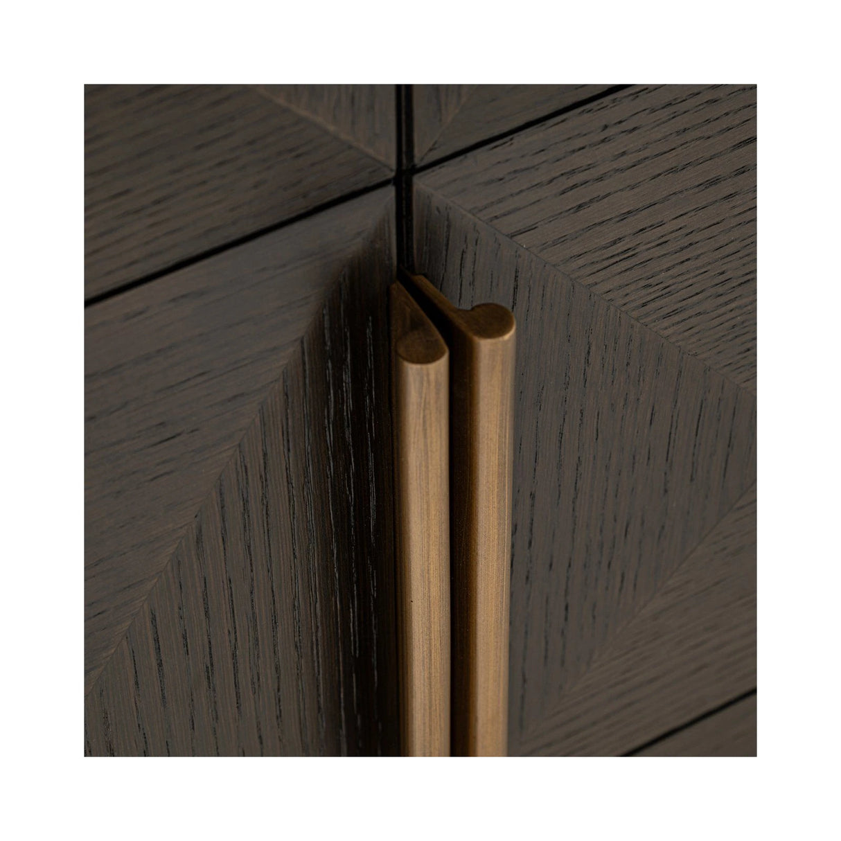 Sideboard Claremont braun mit 4-Türen und 2-Regalen, 225x46 cm von Richmond Interiors – Produktbild 8