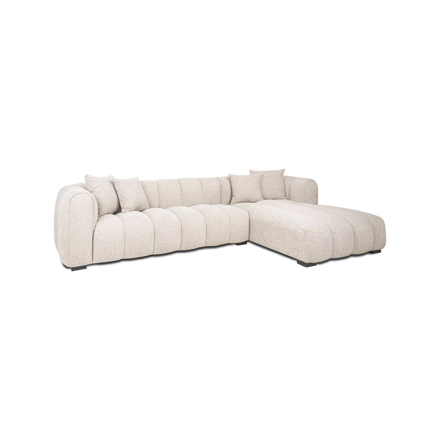 Sofa Novaro mit Loungeelement rechts in natural fancy, 305x190 cm von Richmond Interiors – Bild 1