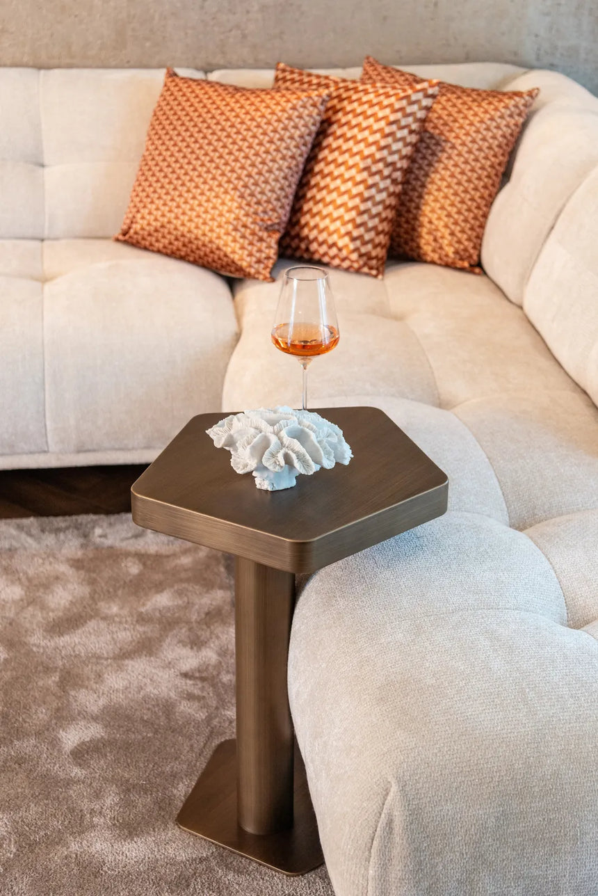 Sofabeistelltisch Hexa in brushed gold, 45x44x60 cm von Richmond Interiors – Bild 7