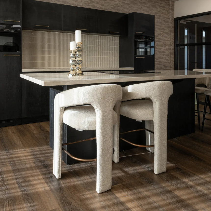 Tresenhocker Belle in biscotti von Richmond Interiors – Bild 12