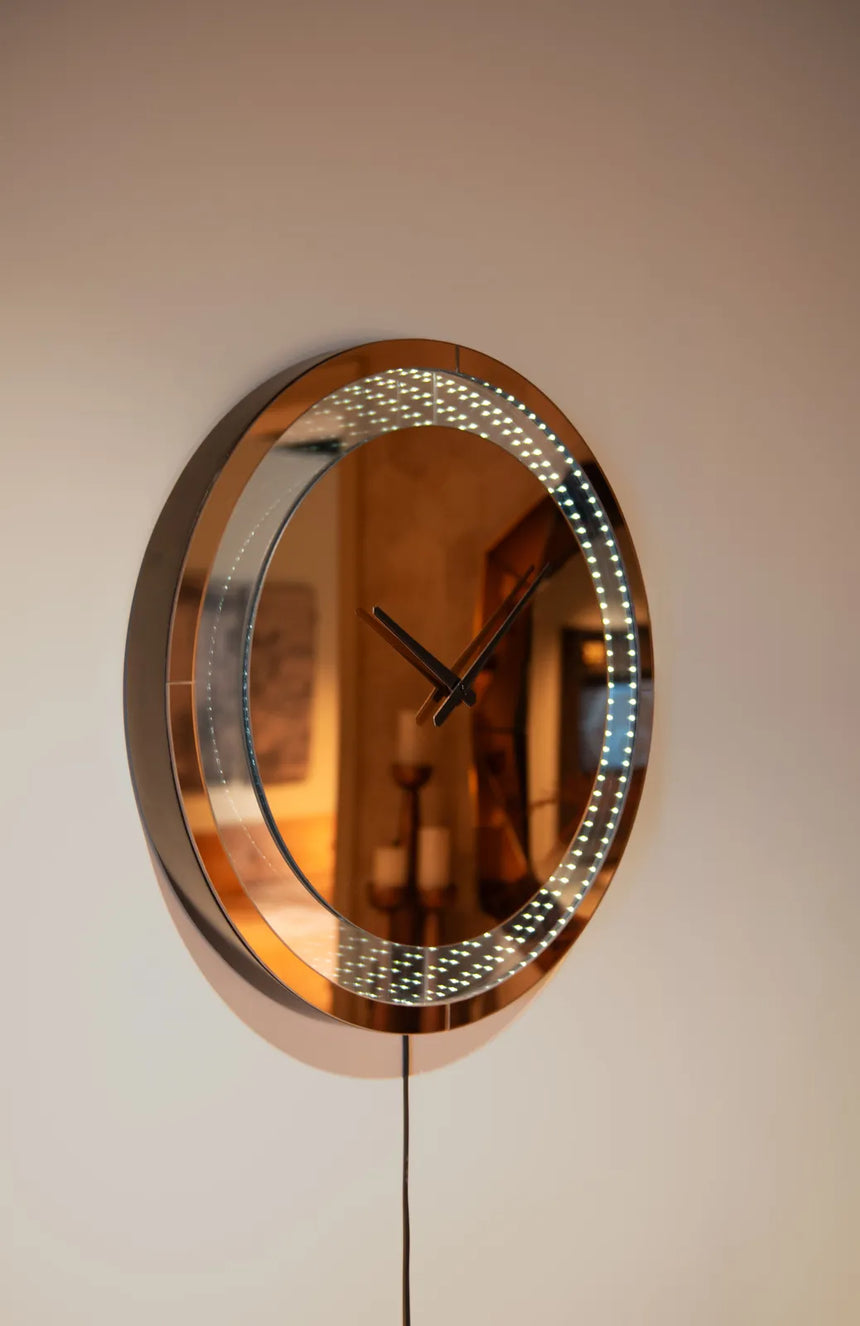 Wandleuchte Julia mit LED-Uhr in braun von Richmond Interiors – Bild 6