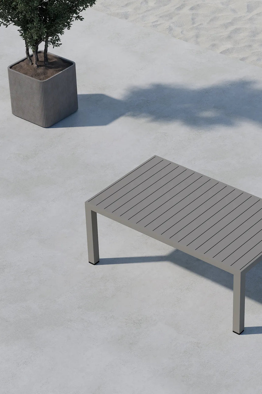 Outdoor Couchtisch Copacabana aus Aluminium in Braun, 120×70×45 cm von Venture Home – Bild 14