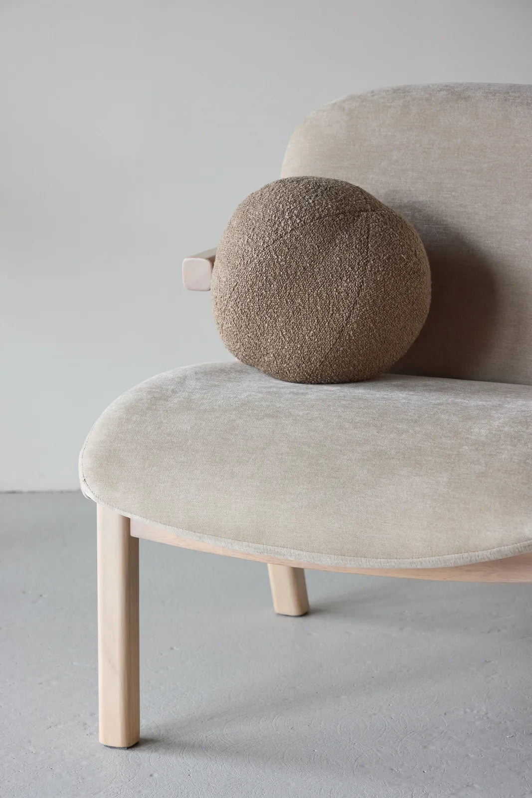 Sessel Rile aus Gummiholz in tünchenfarbenem Beige von Venture Home – Bild 14