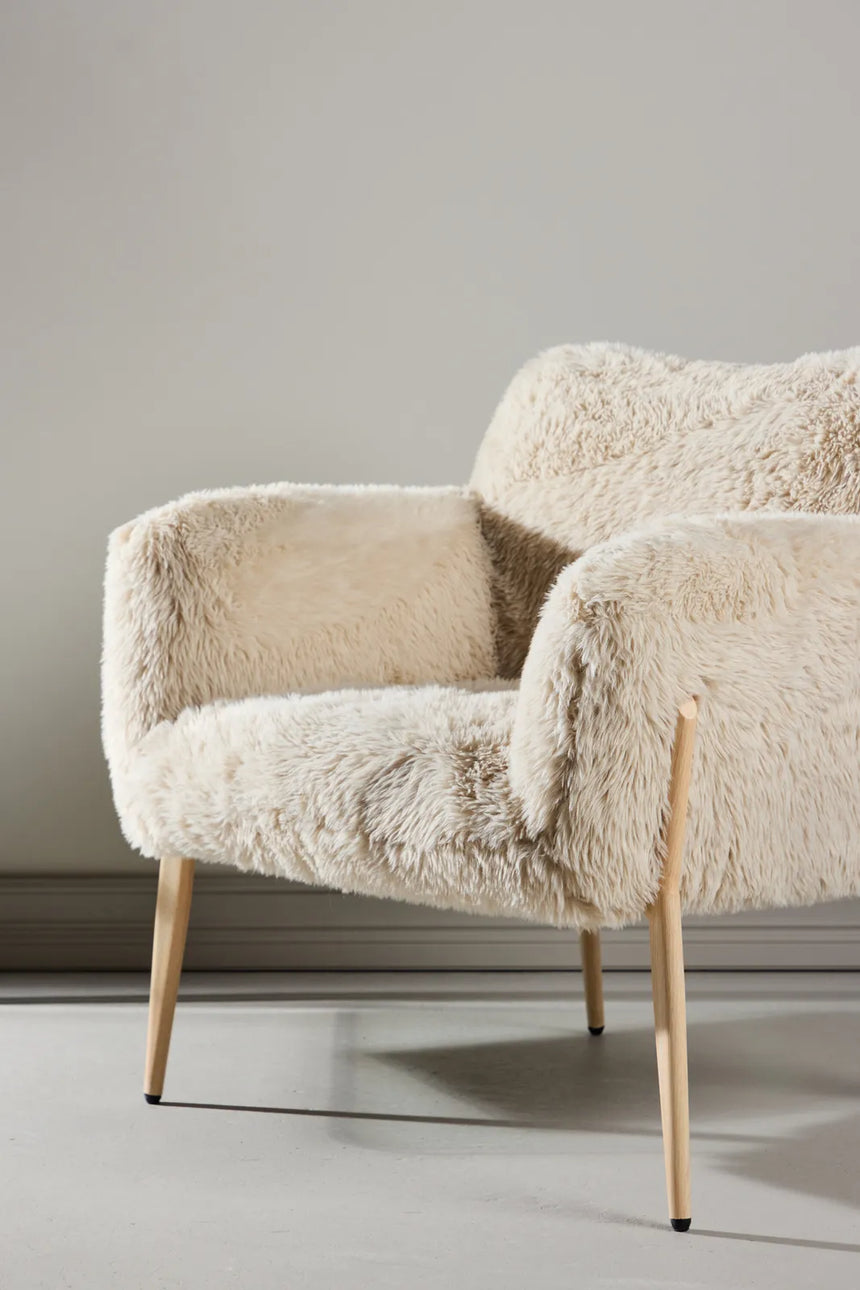 Sessel Zenzi mit beigem Kunstfell von Venture Home – Bild 14