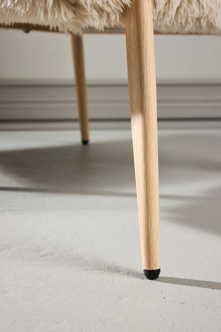 Sessel Zenzi mit beigem Kunstfell von Venture Home – Bild 16