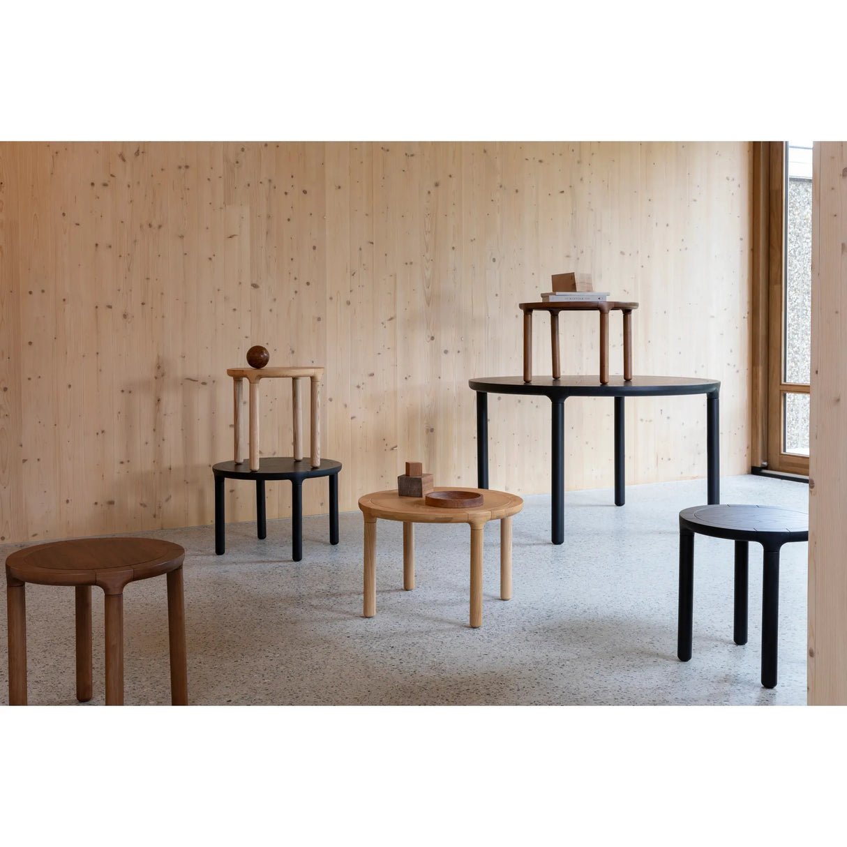 Storm Couchtisch Walnuss 60x60cm von Zuiver – Produktbild 6