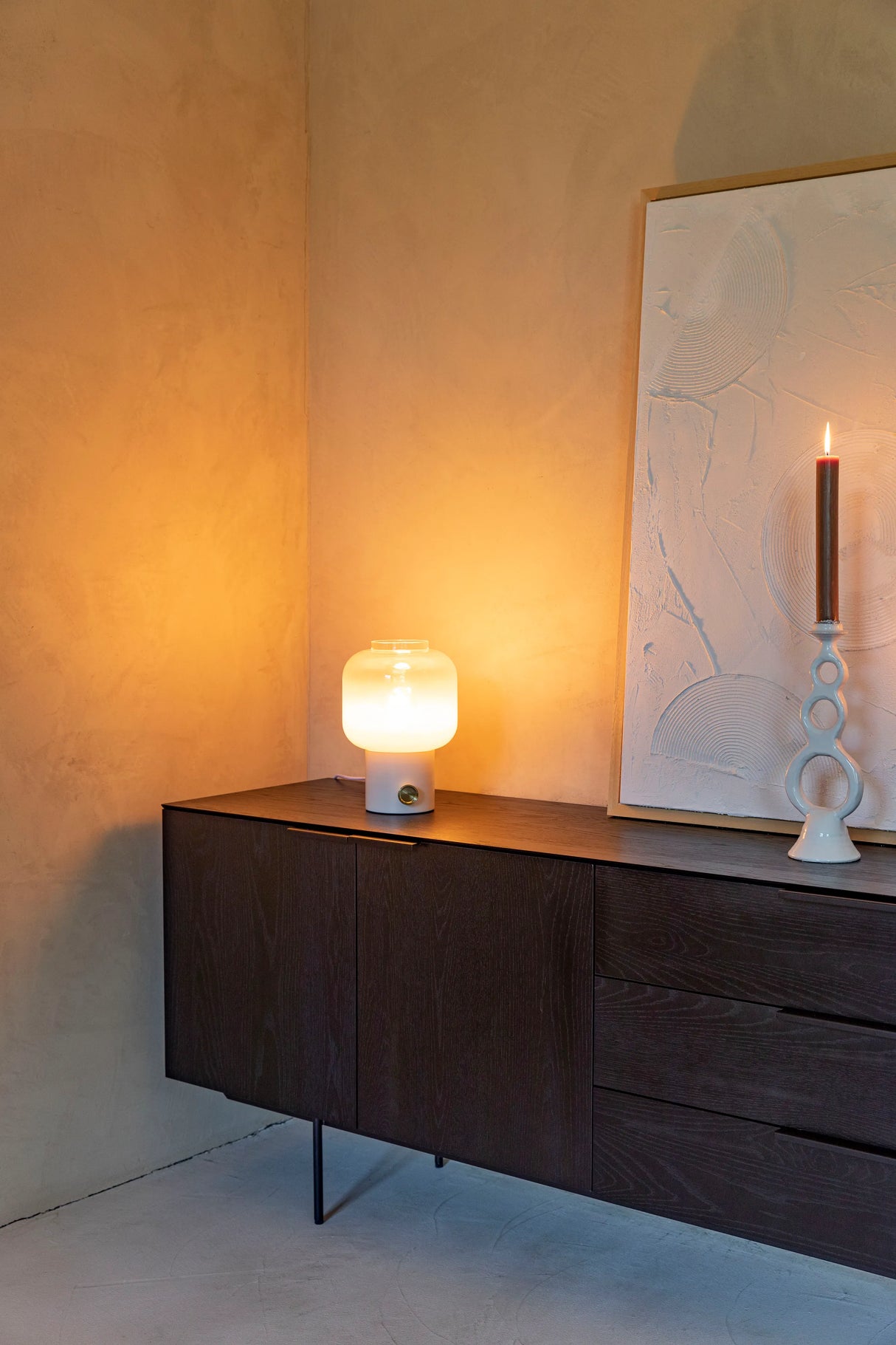 Travis Sideboard Schwarze Eiche 180x45x71 cm von Zuiver – Produktbild 14