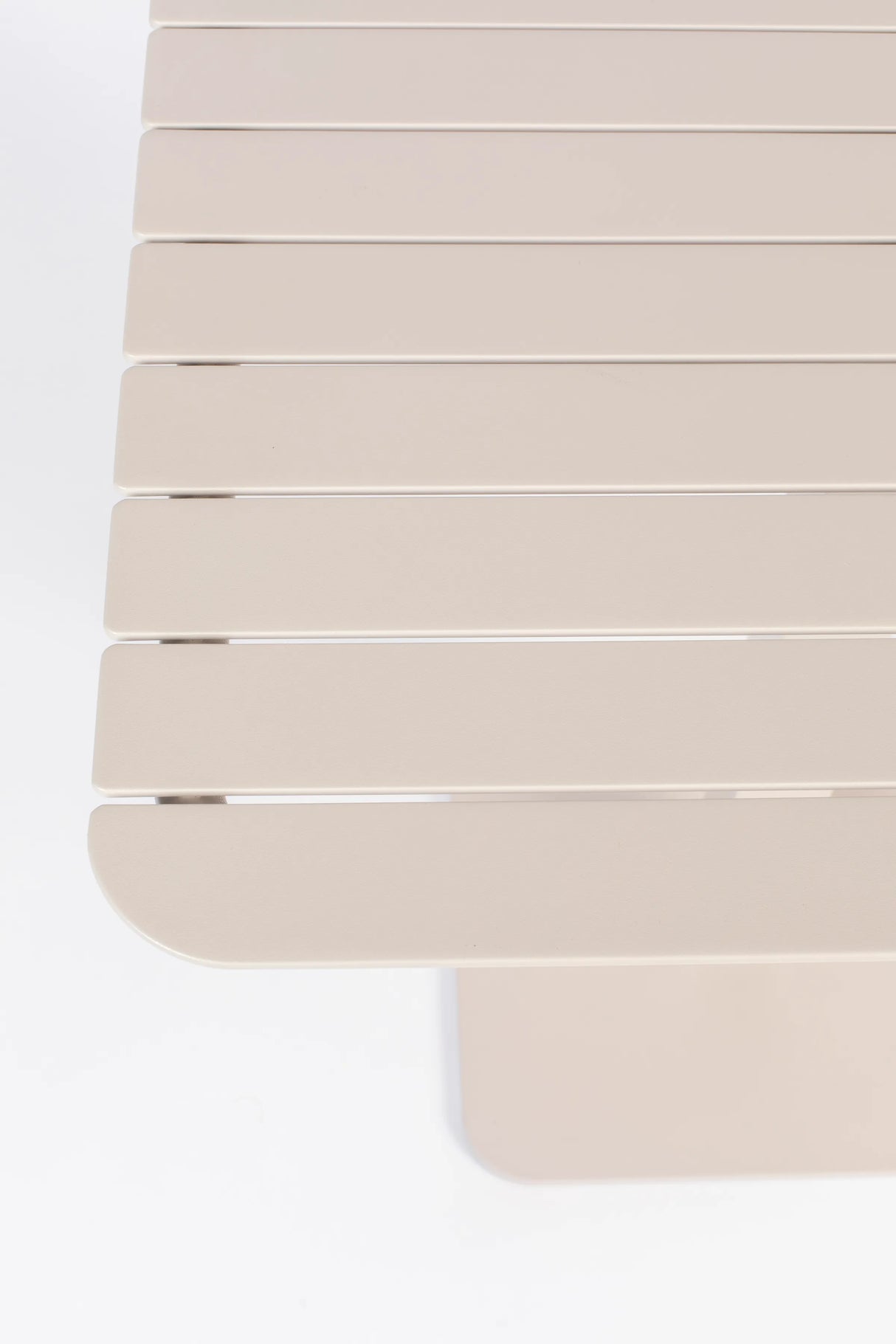 Vondel Bistro Garten Tisch 71x71 Lehmweiß von Zuiver – Produktbild 2