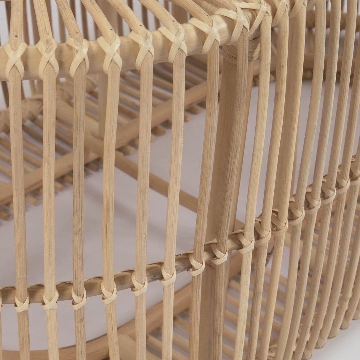 Lael Couchtisch aus Rattan mit natürlichem Finish Ø 110 x 60 cm - ZEN ZONE