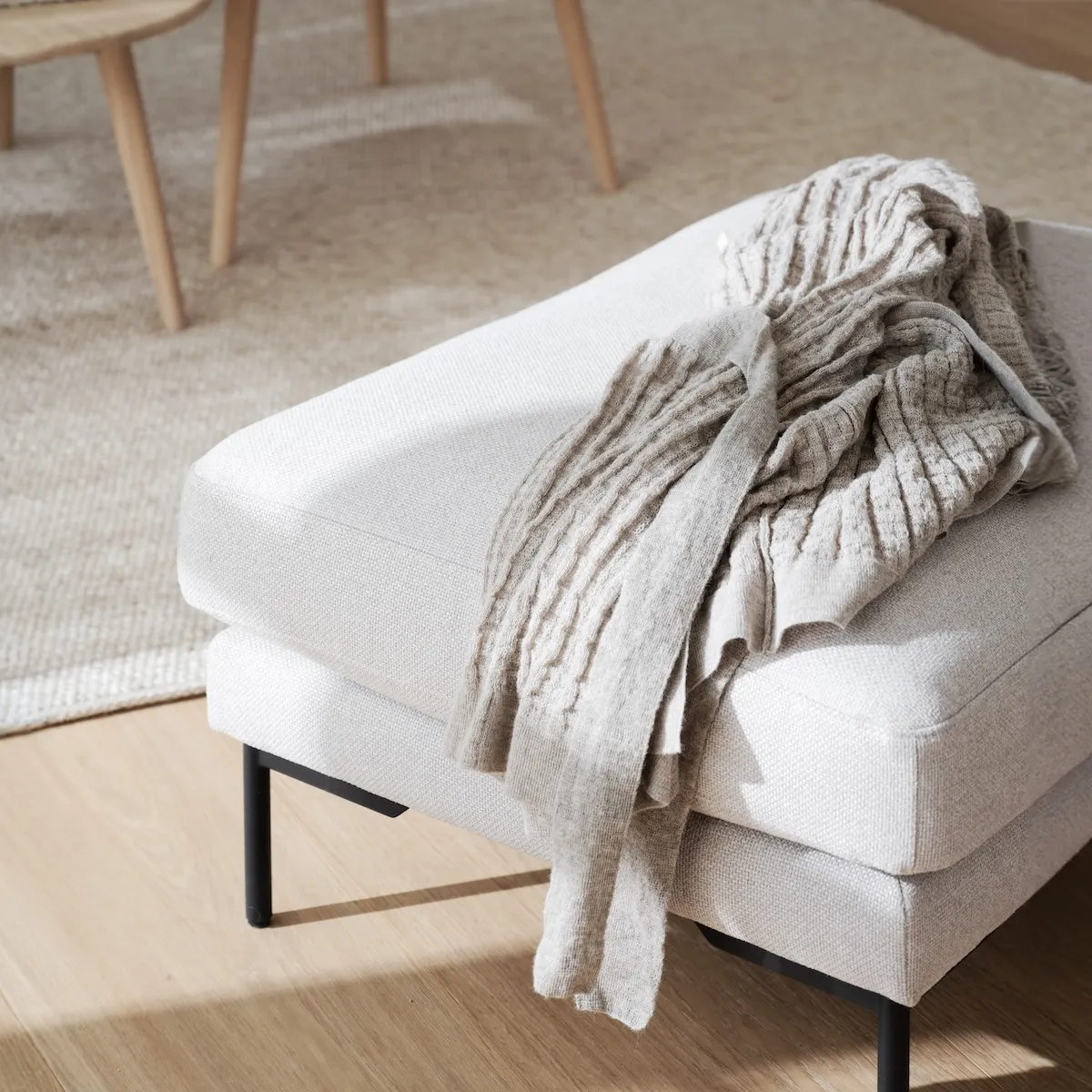 Flexible seating options: poufs & accessories