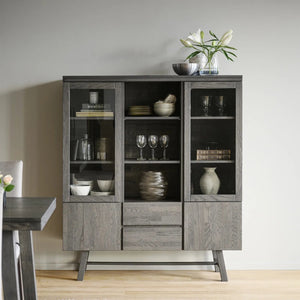 Shelves and showcases
