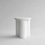 Beistelltisch Big Foot aus Faserbeton in Bone White, schmal, 45×45×51 cm von 101 Copenhagen – Bild 1