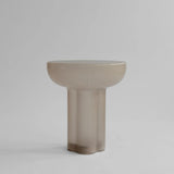 Beistelltisch Crown aus Glas in Smoked Desert, Hoch von 101 Copenhagen – Bild 1