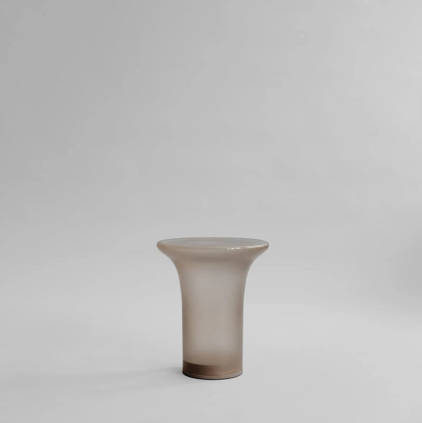 Beistelltisch Trumpet aus Glas in Smoked Desert, Hoch von 101 Copenhagen – Bild 1
