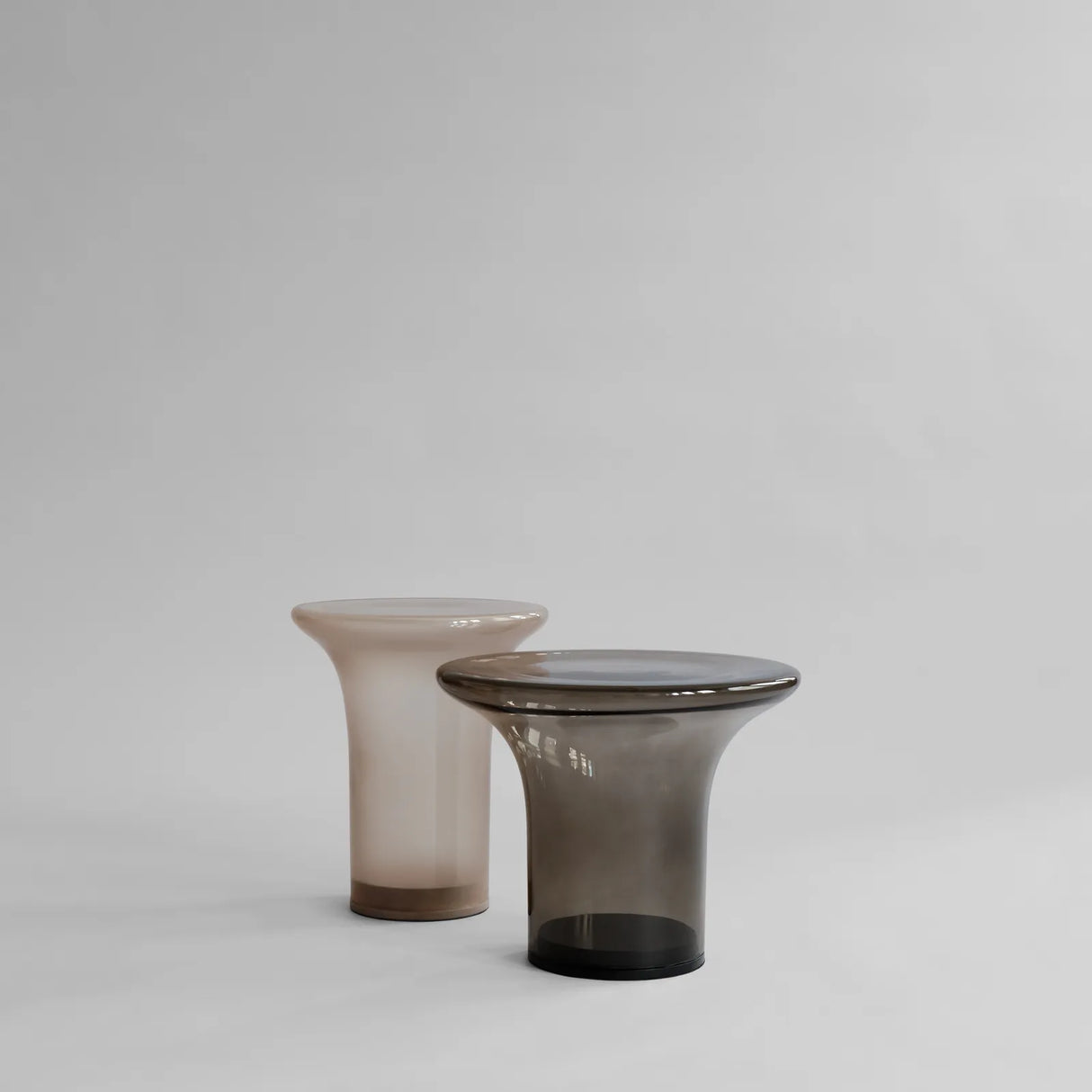 Beistelltisch Trumpet aus Glas in Smoked Desert, Hoch von 101 Copenhagen – Bild 3